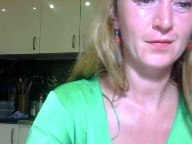 ErnaBernice webcam