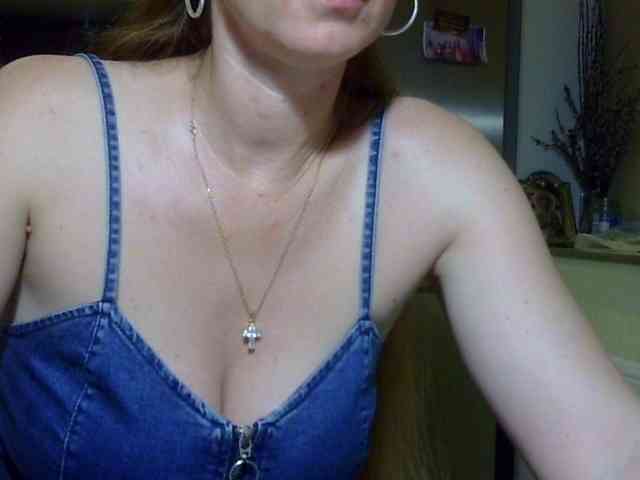 ErnaBernice webcam