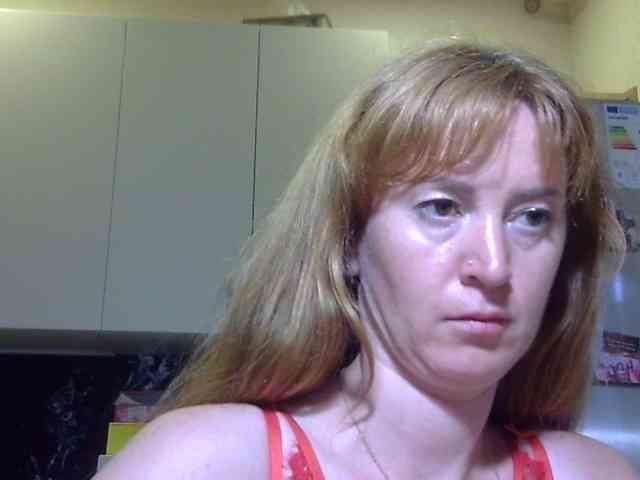 ErnaBernice webcam
