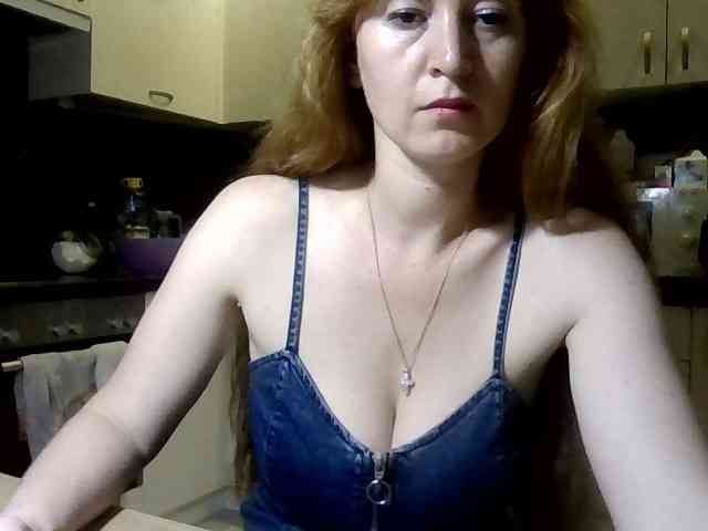 ErnaBernice webcam