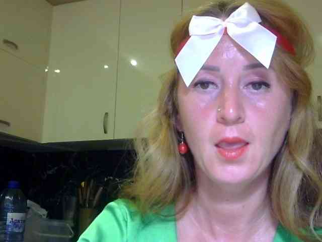 ErnaBernice webcam