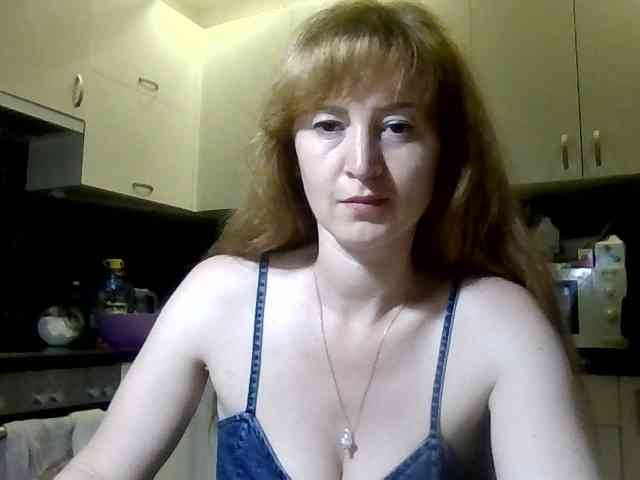 ErnaBernice webcam