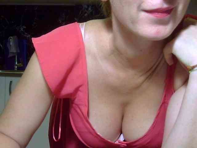 ErnaBernice webcam