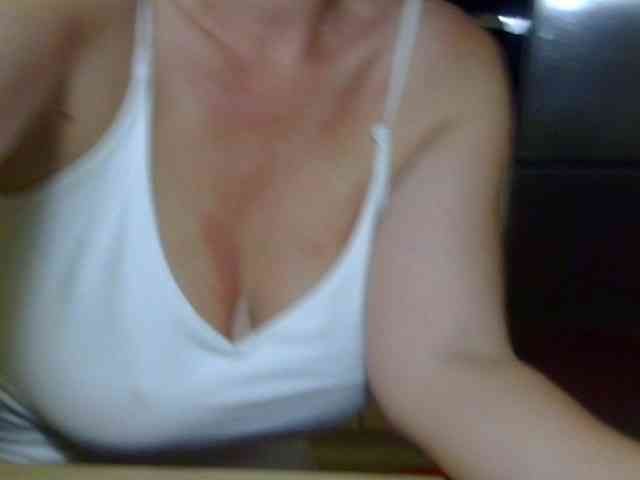 ErnaBernice webcam