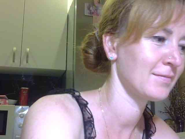 ErnaBernice webcam
