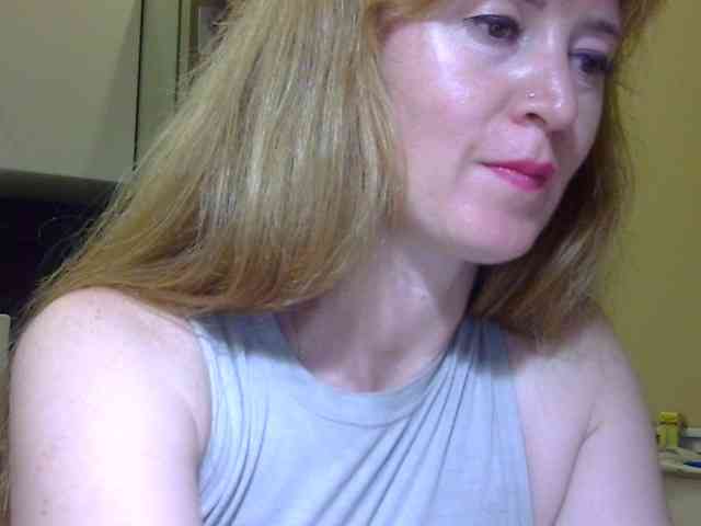 ErnaBernice webcam