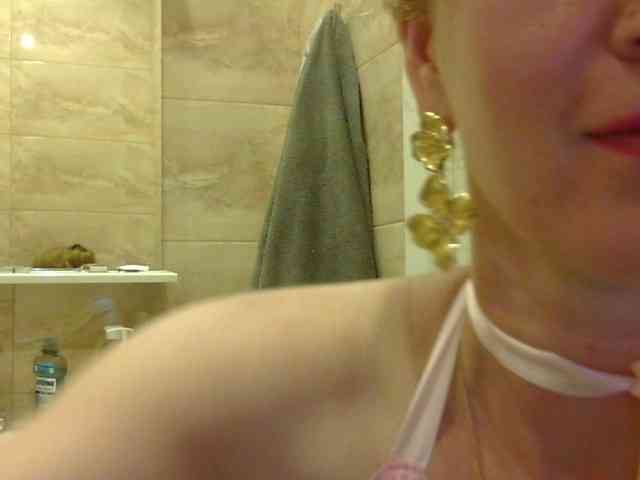 ErnaBernice webcam