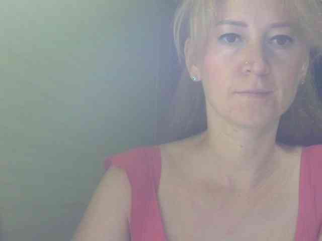 ErnaBernice webcam