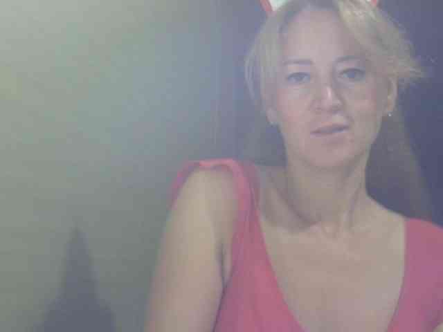 ErnaBernice webcam