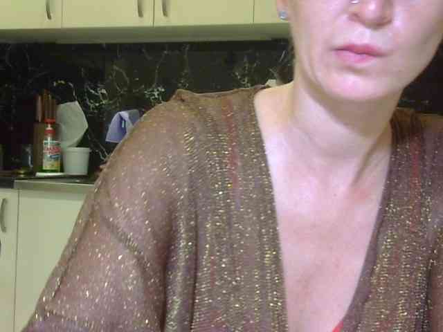 ErnaBernice webcam