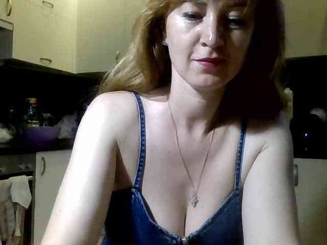 ErnaBernice webcam