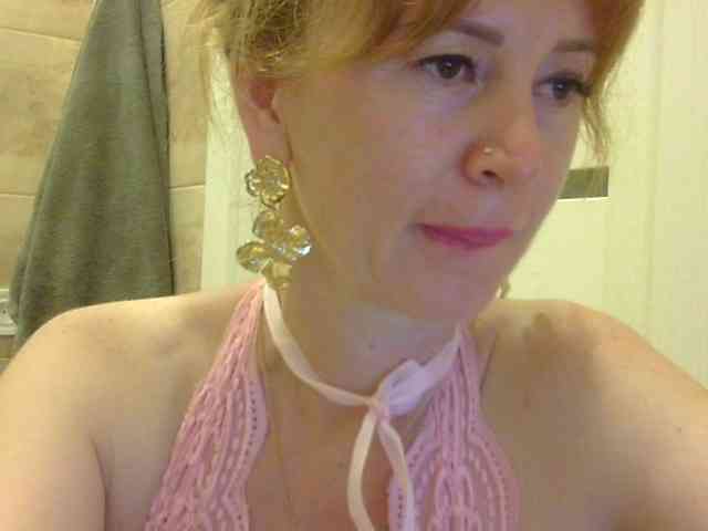 ErnaBernice webcam