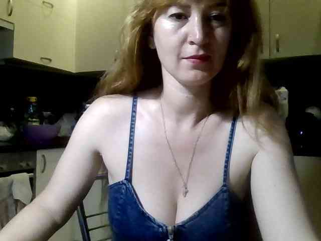 ErnaBernice webcam