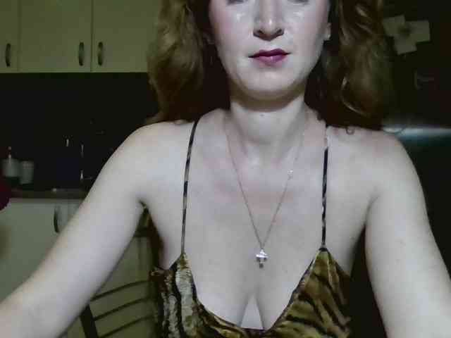 ErnaBernice webcam