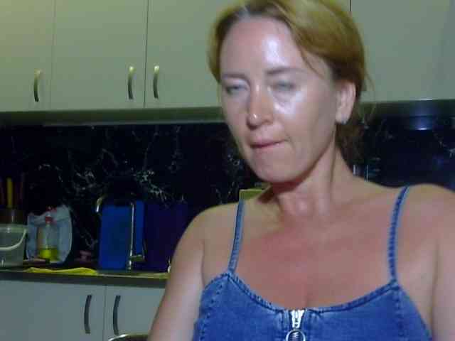 ErnaBernice webcam