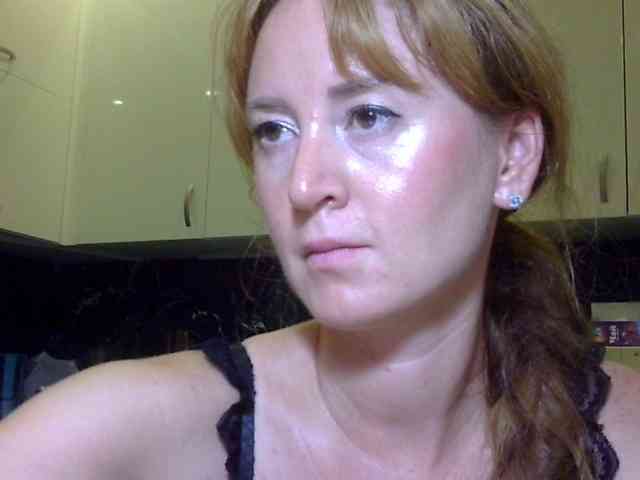 ErnaBernice webcam