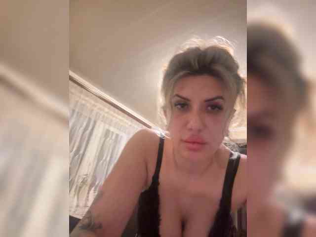 Dieses Model ist jetzt live. Natka34