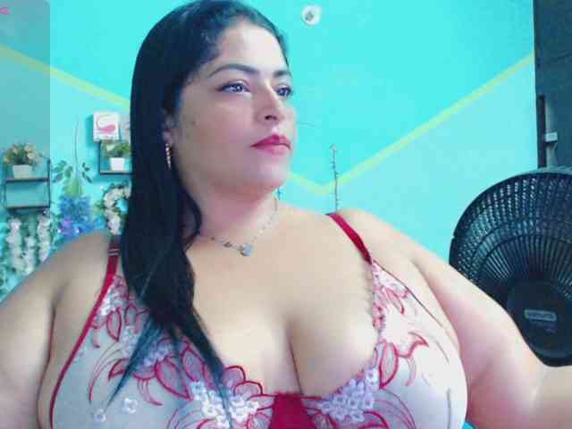 nickyribeiro webcam