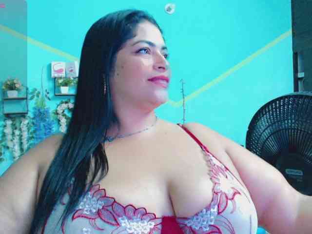 nickyribeiro webcam
