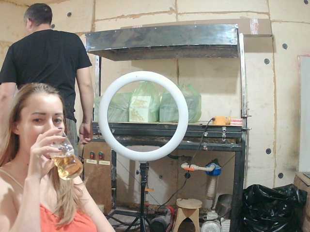 le modèle Paramy est en webcam porno dans un show sur le site bongacams, il possède les tags suivants: White/Caucasian,Brunette,Shaved