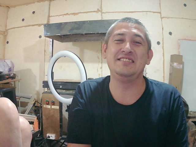 le modèle Paramy est en webcam porno dans un show sur le site bongacams, il possède les tags suivants: White/Caucasian,Brunette,Shaved