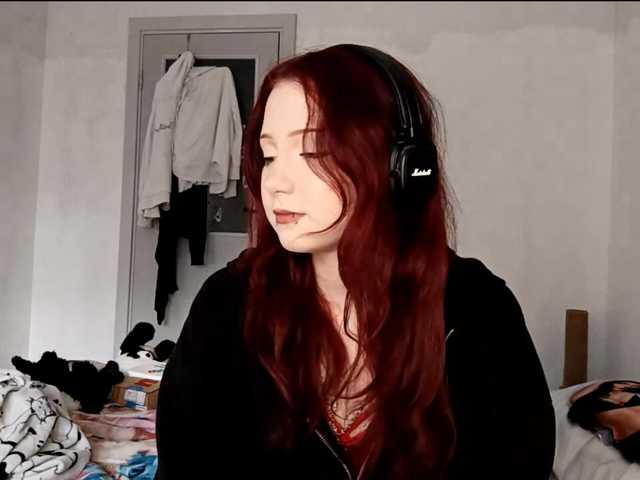 emoemily live cam on BongaCams