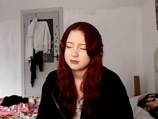 emoemily live cam on BongaCams