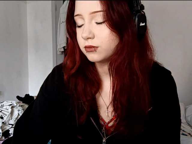 emoemily live cam on BongaCams