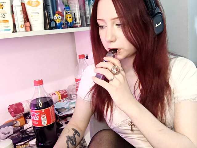 emoemily live cam on BongaCams