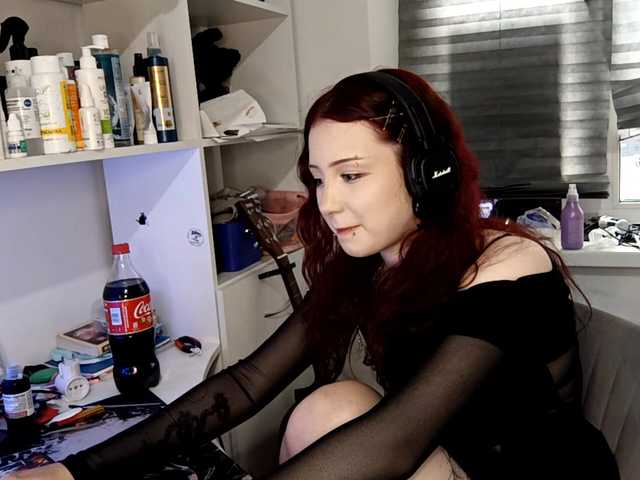 emoemily live cam on BongaCams