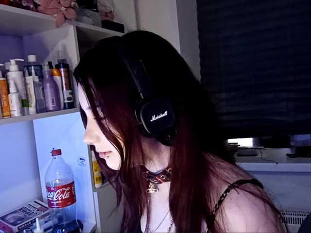 emoemily live cam on BongaCams