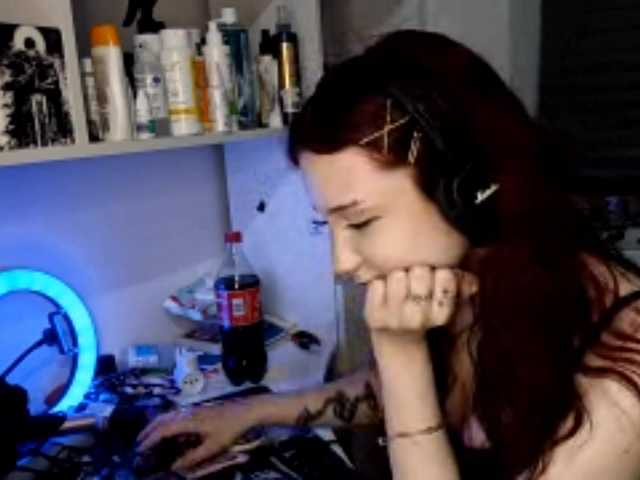emoemily live cam on BongaCams