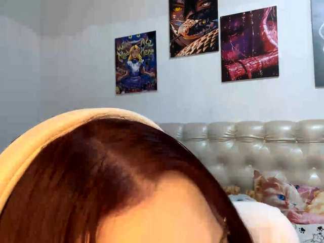 emoemily live cam on BongaCams