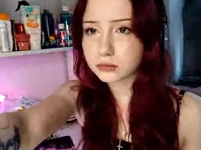 emoemily live cam on BongaCams