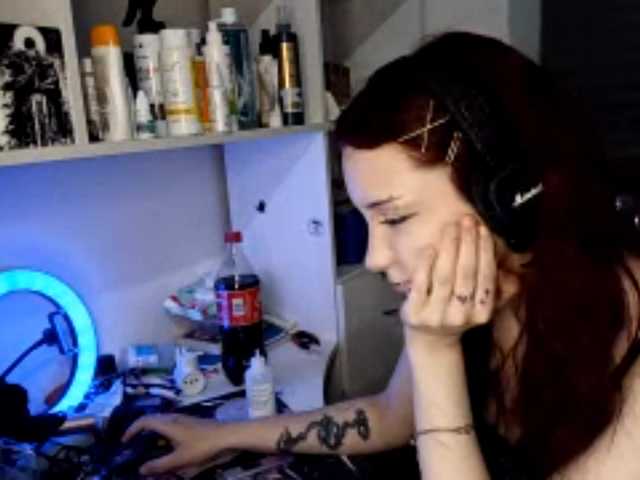emoemily live cam on BongaCams