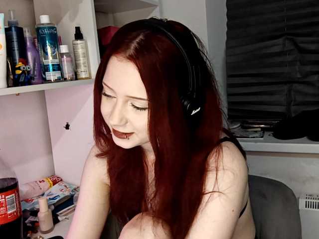 emoemily live cam on BongaCams