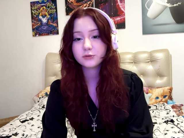 emoemily live cam on BongaCams