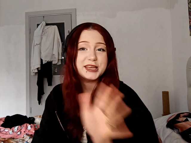 emoemily live cam on BongaCams