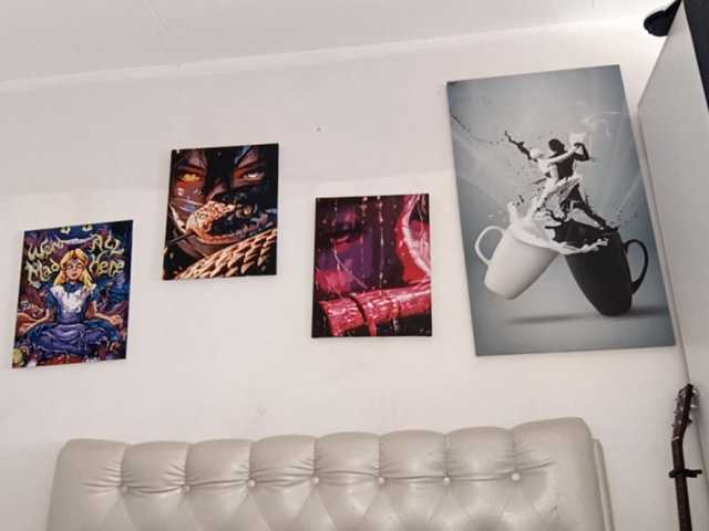 emoemily live cam on BongaCams