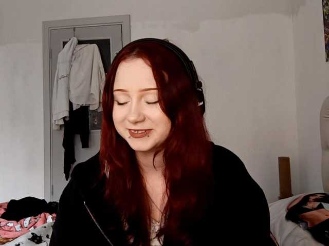 emoemily live cam on BongaCams