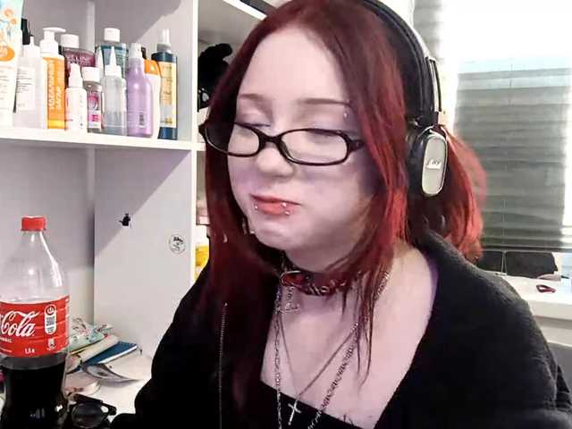 emoemily live cam on BongaCams