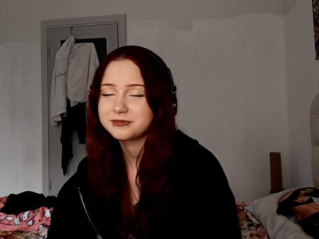 emoemily live cam on BongaCams