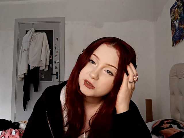 emoemily live cam on BongaCams