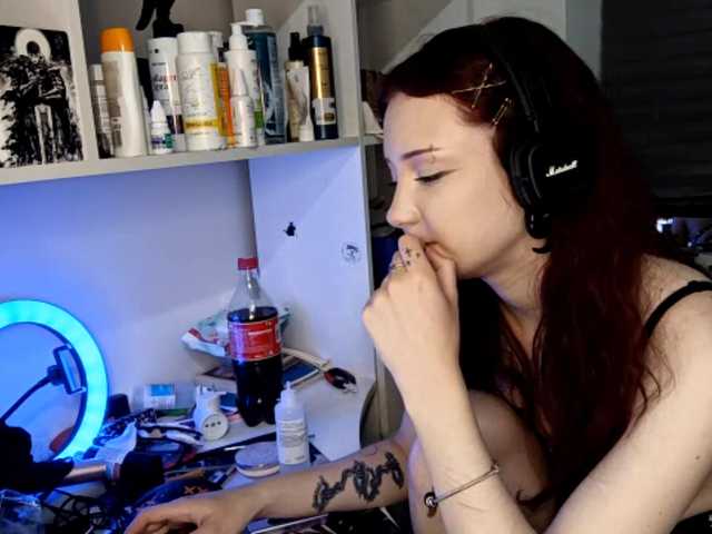 emoemily live cam on BongaCams