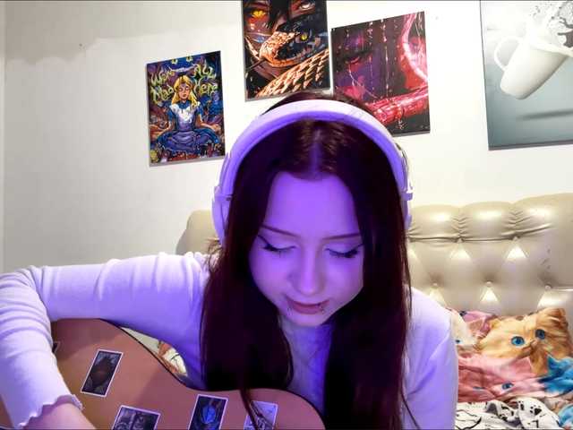 emoemily live cam on BongaCams