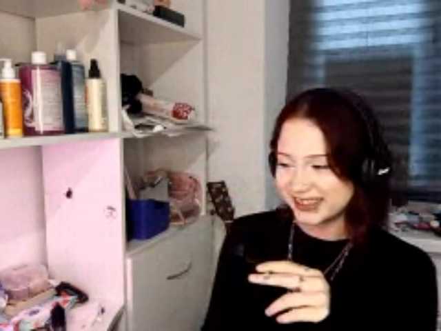 emoemily live cam on BongaCams