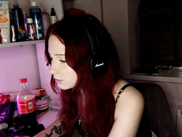 emoemily live cam on BongaCams