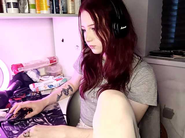 emoemily online