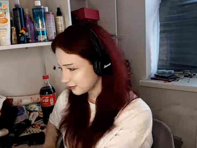 emoemily webcam