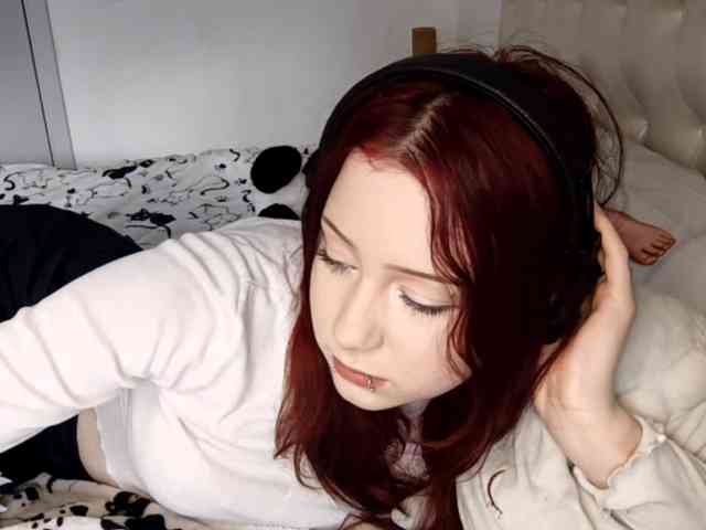 emoemily webcam